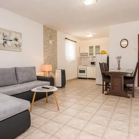 Apartment Susa Vir
