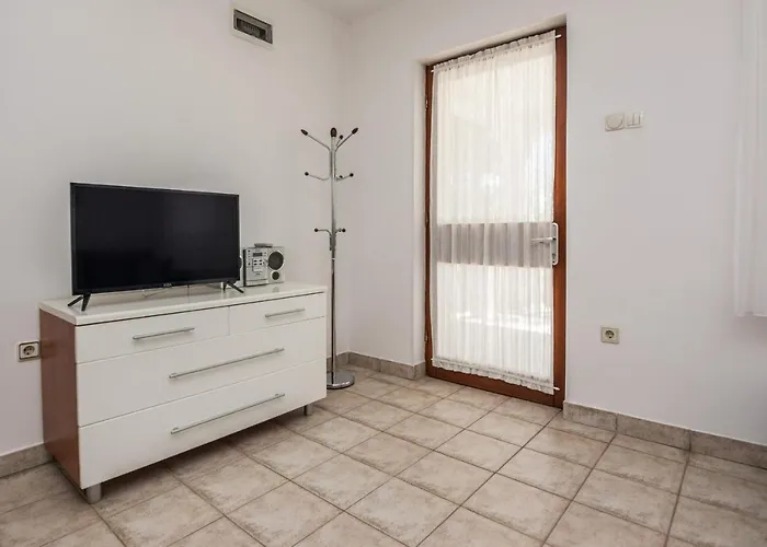 Susa Apartman Vir